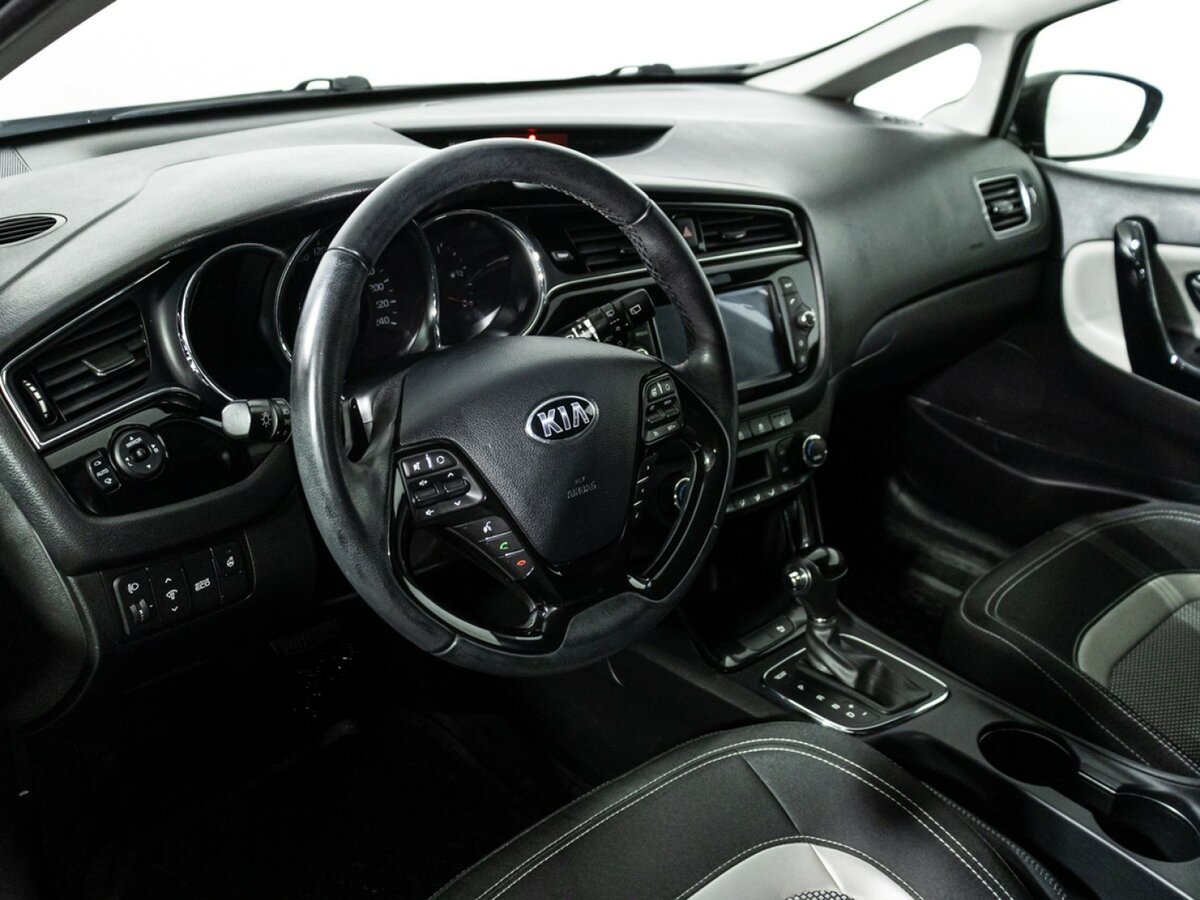 Kia Ceed II Рестайлинг, 2017 - Фото №9