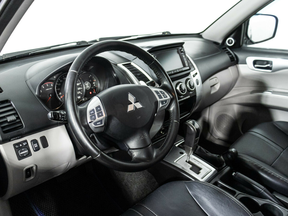 Mitsubishi Pajero Sport II, 2013 - Фото №8