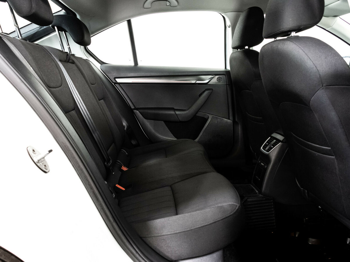 Skoda Octavia III (A7) Рестайлинг, 2017 - Фото №12