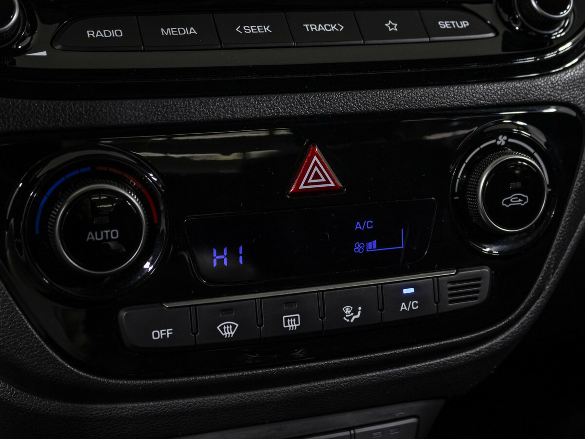 Hyundai Solaris II Рестайлинг, 2020 - Фото №15