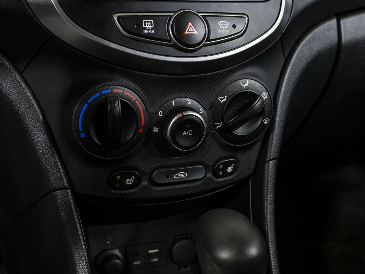 Hyundai Solaris I Рестайлинг, 2015 - Фото №12