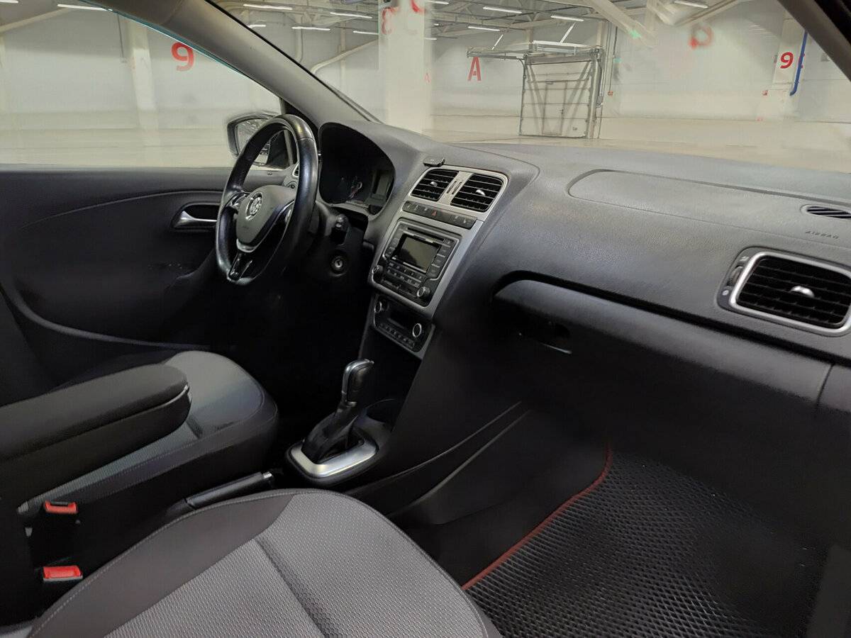 Volkswagen Polo V Рестайлинг, 2016 - Фото №9