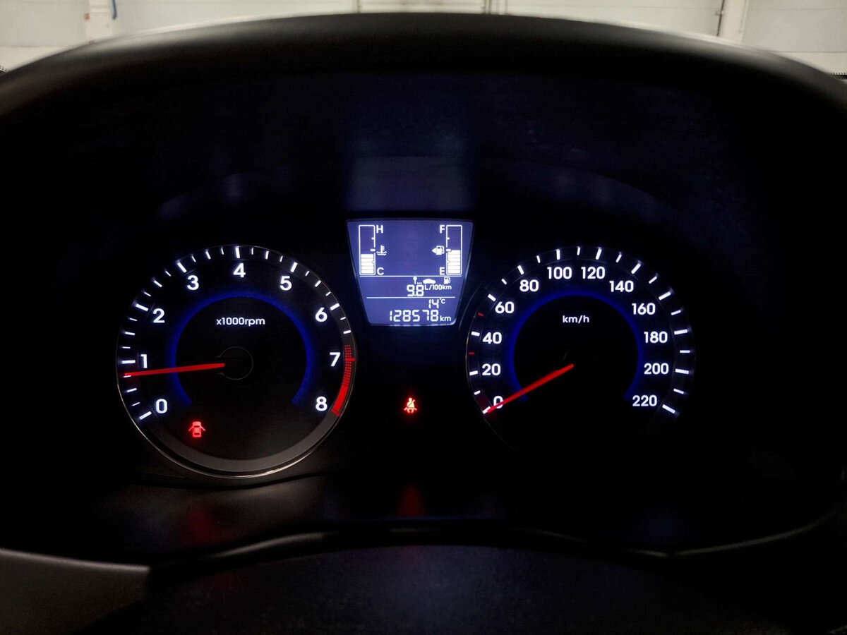 Hyundai Solaris I Рестайлинг, 2016 - Фото №12