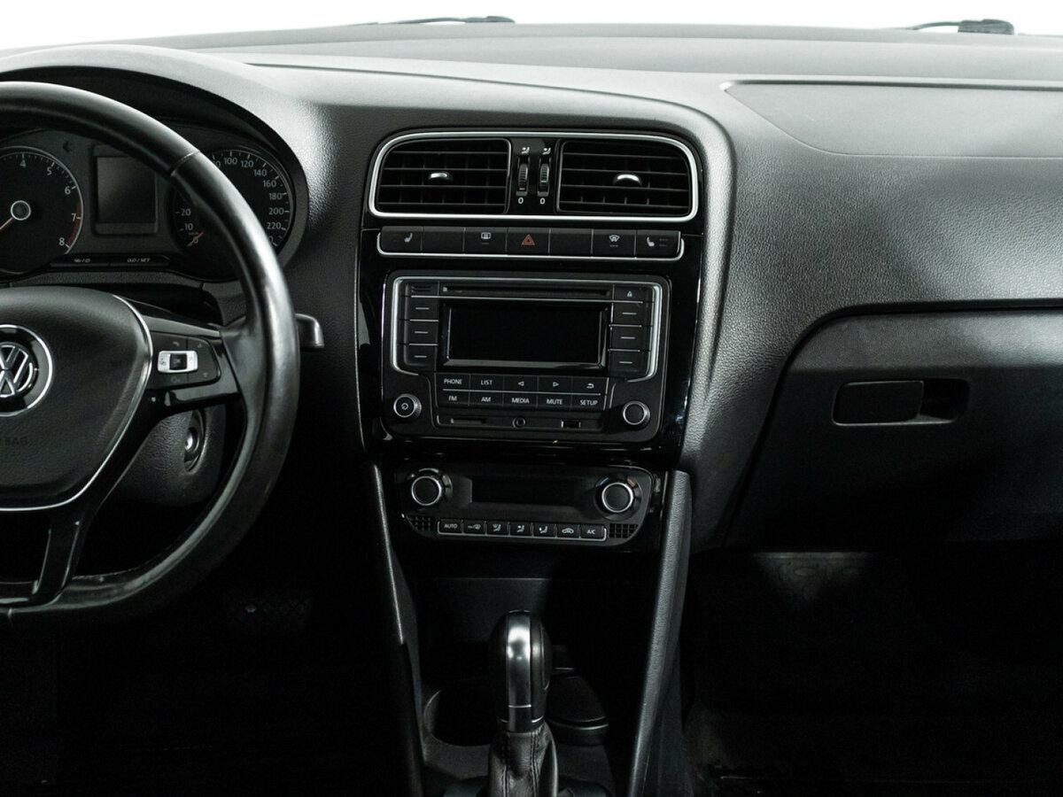 Volkswagen Polo V Рестайлинг, 2017 - Фото №13