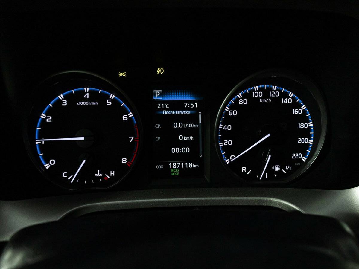 Toyota RAV4 IV (XA40) Рестайлинг, 2016 - Фото №9