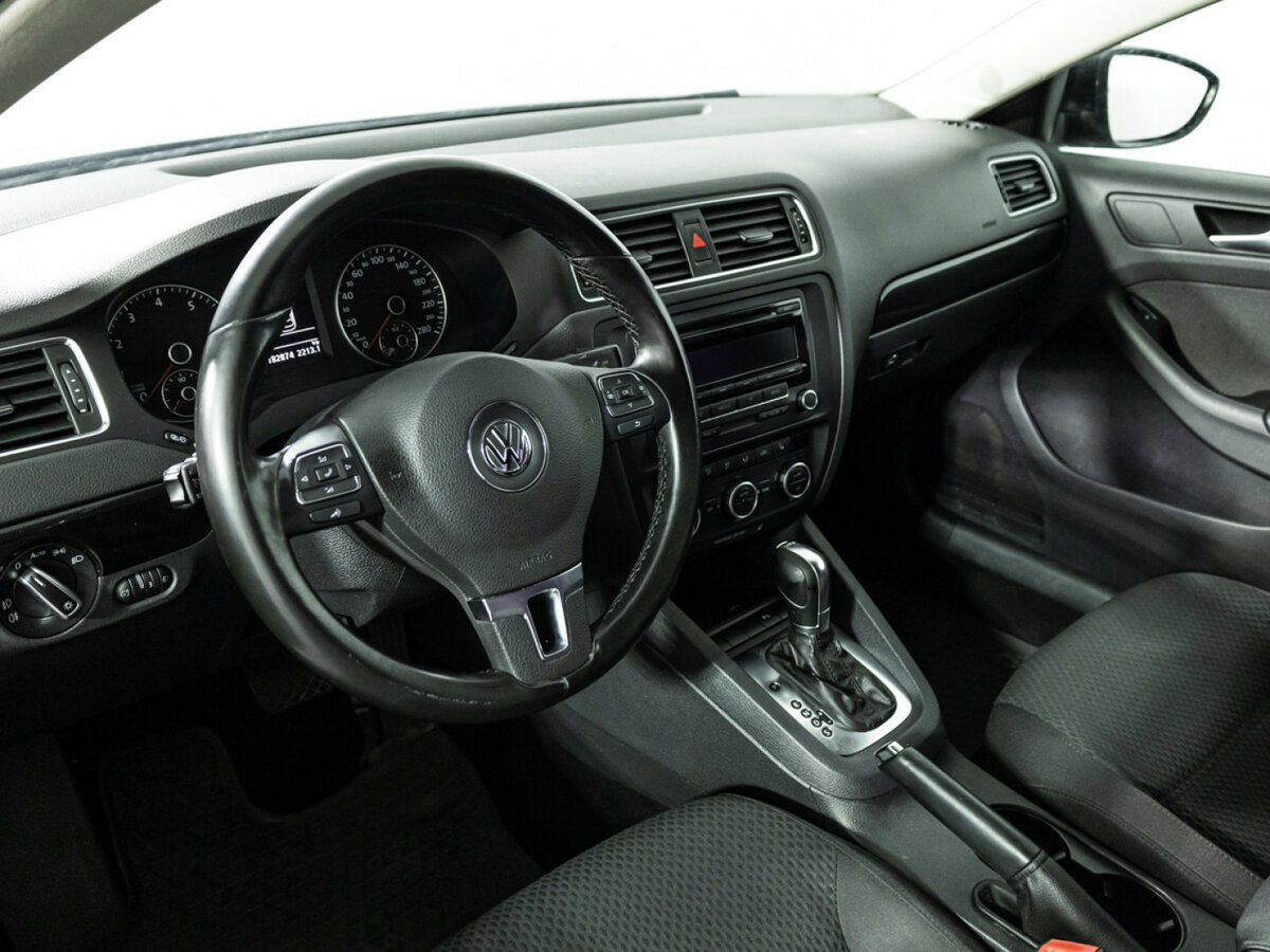 Volkswagen Jetta VI, 2013 - Фото №10