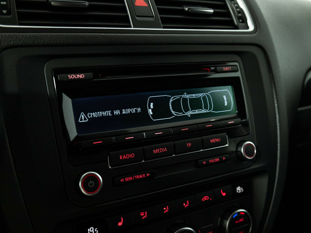 Volkswagen Jetta VI, 2013 - Фото №13