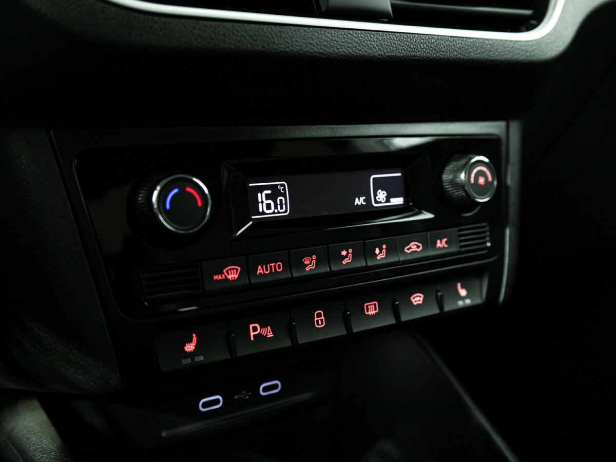 Volkswagen Polo VI, 2022 - Фото №12