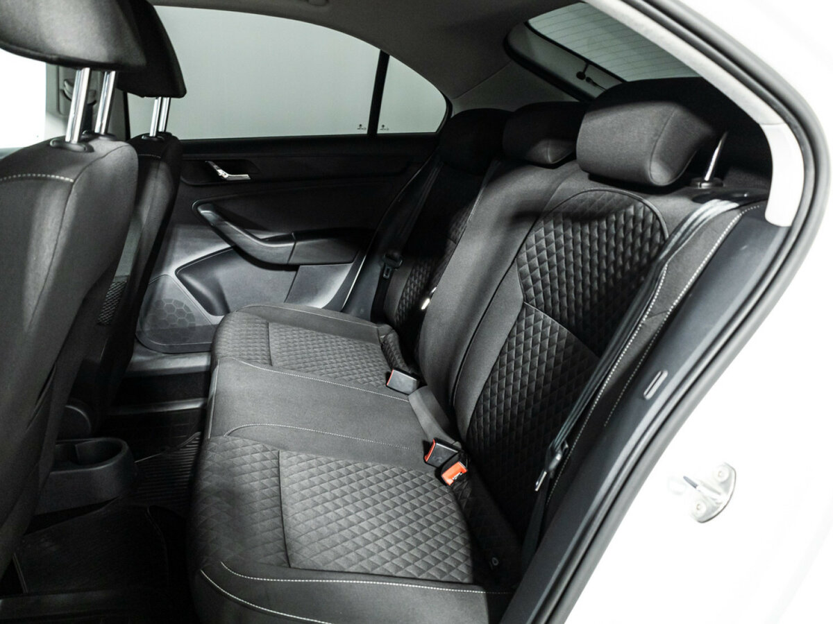 Skoda Rapid I, 2016 - Фото №9