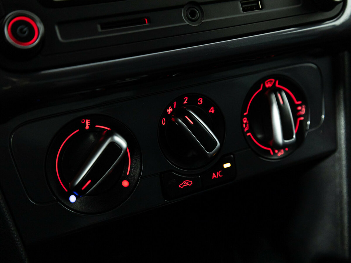 Volkswagen Polo V Рестайлинг, 2020 - Фото №15