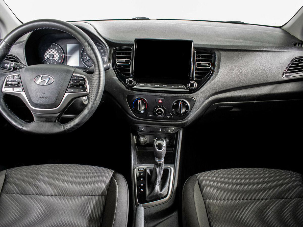 Hyundai Solaris II, 2020 - Фото №10