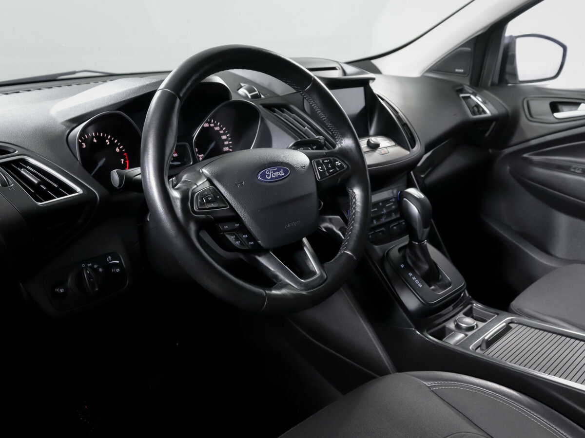 Ford Kuga II Рестайлинг, 2017 - Фото №12