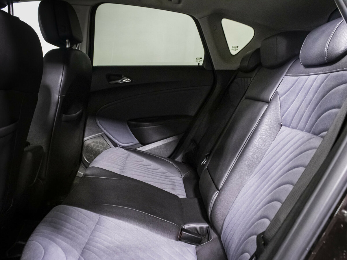 Opel Astra J Рестайлинг, 2013 - Фото №9