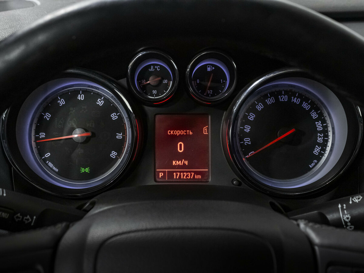 Opel Astra J Рестайлинг, 2013 - Фото №12