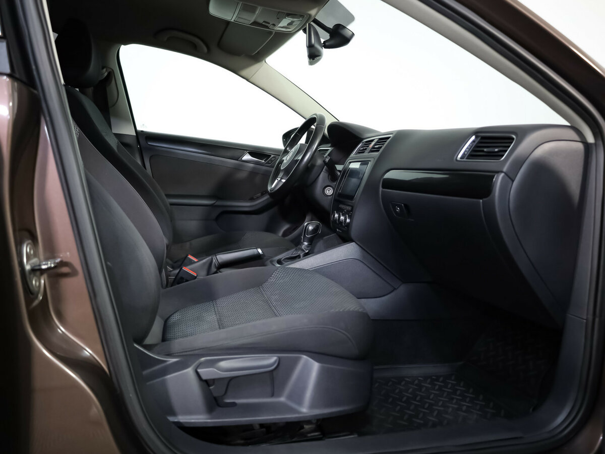 Volkswagen Jetta VI, 2014 - Фото №17
