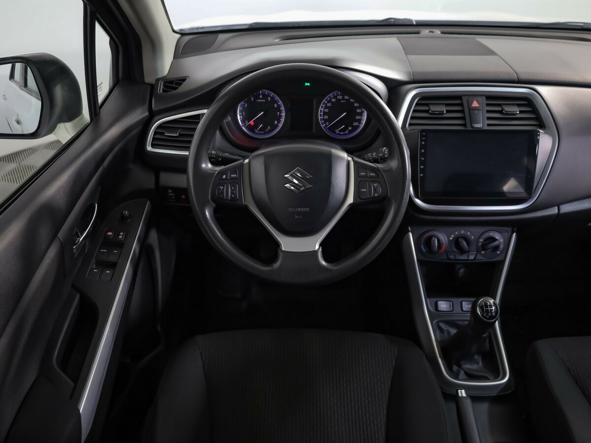 Suzuki SX4 II (S-Cross) Рестайлинг, 2017 - Фото №8