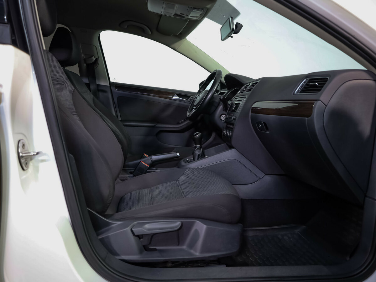 Volkswagen Jetta VI Рестайлинг, 2015 - Фото №14