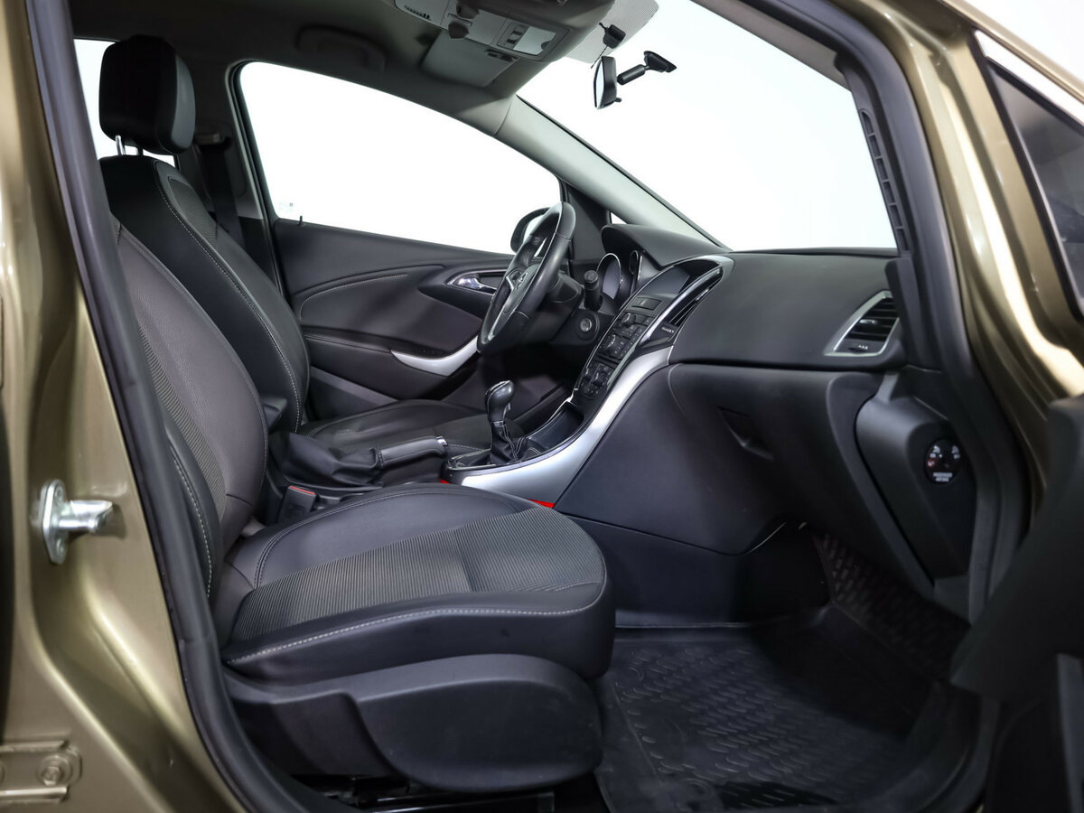 Opel Astra J, 2012 - Фото №16