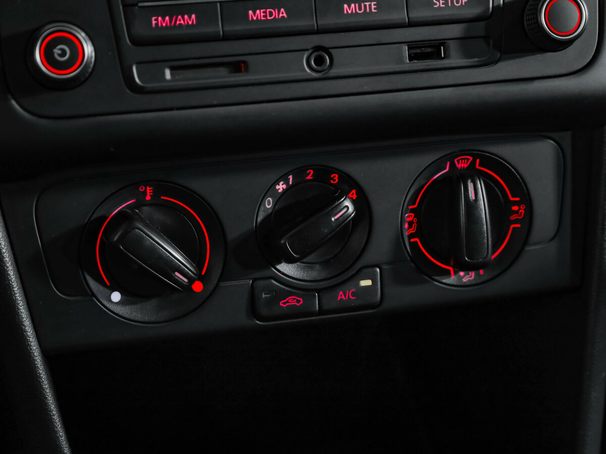 Volkswagen Polo V Рестайлинг, 2018 - Фото №11