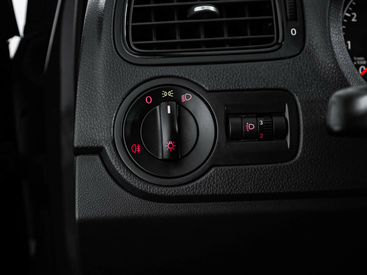 Volkswagen Polo V Рестайлинг, 2018 - Фото №13