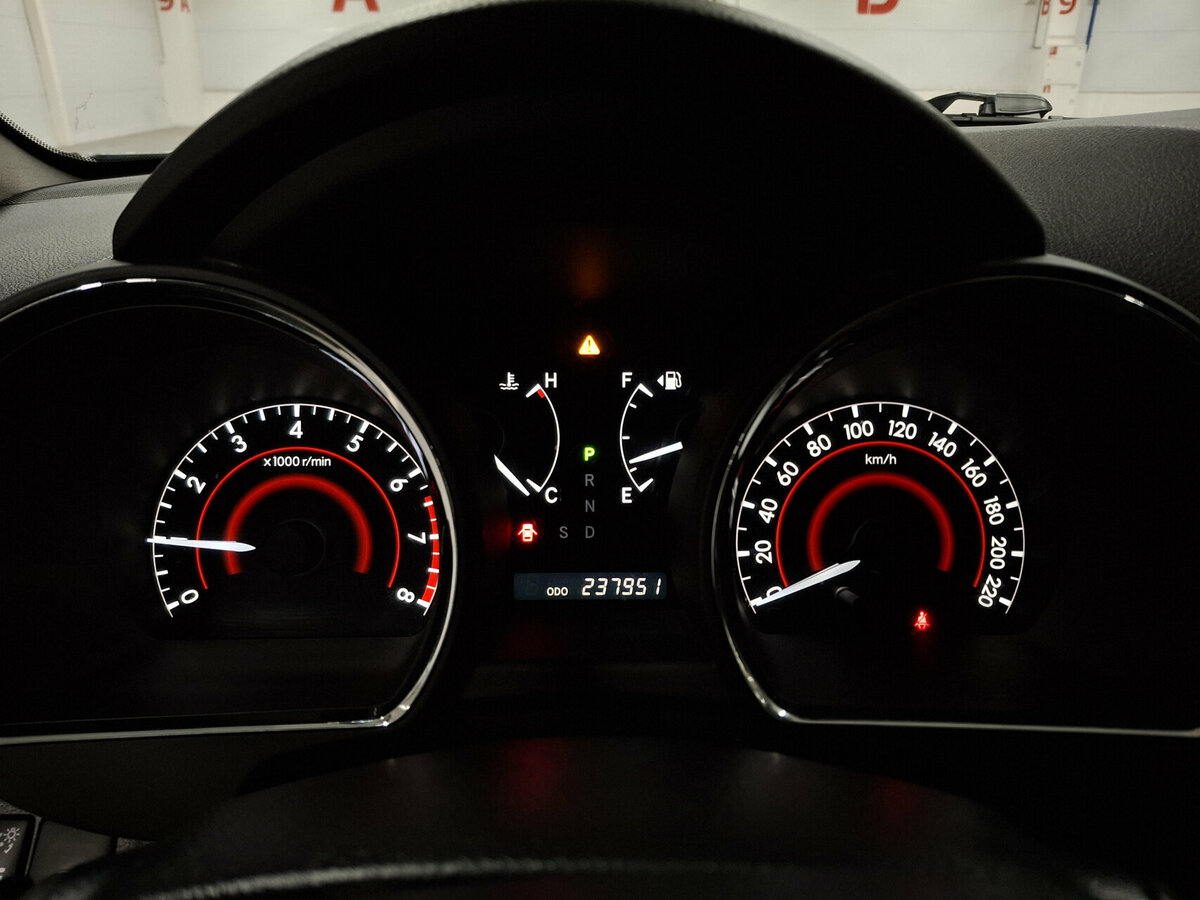 Toyota Highlander II (U40) Рестайлинг, 2012 - Фото №12