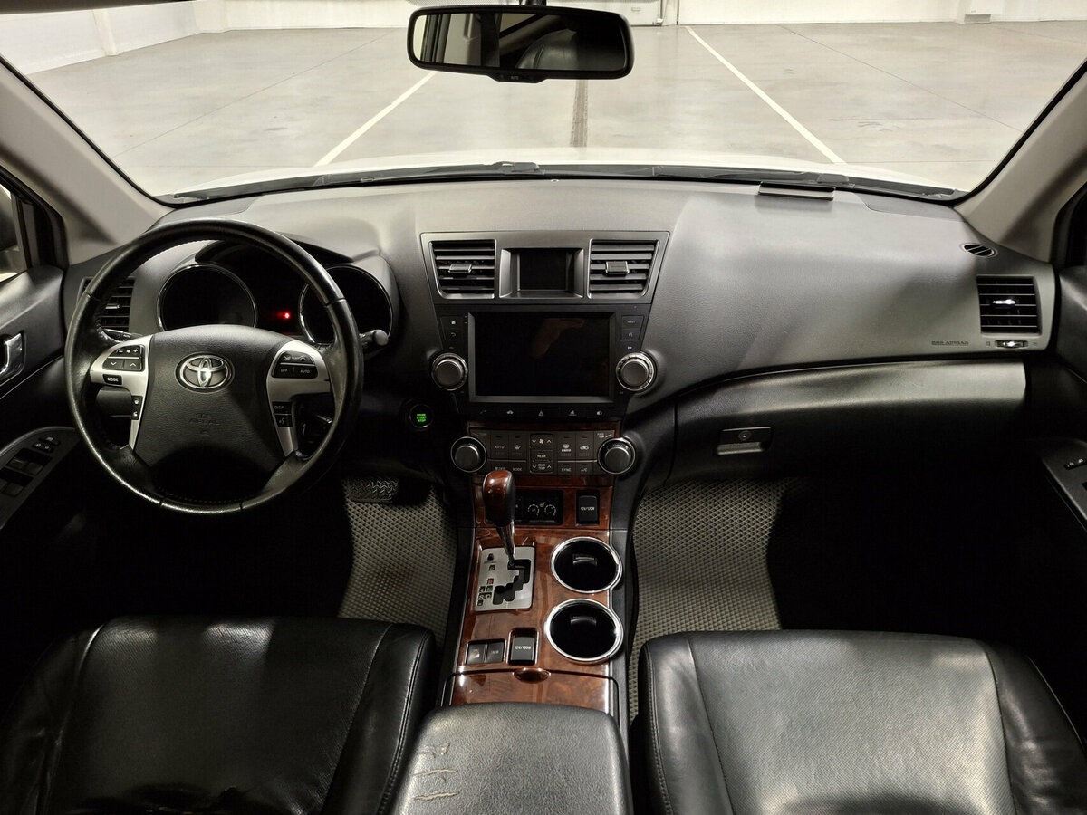 Toyota Highlander II (U40) Рестайлинг, 2012 - Фото №13