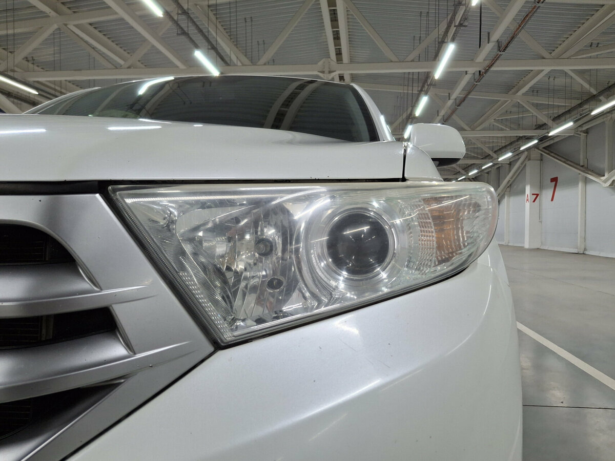 Toyota Highlander II (U40) Рестайлинг, 2012 - Фото №16