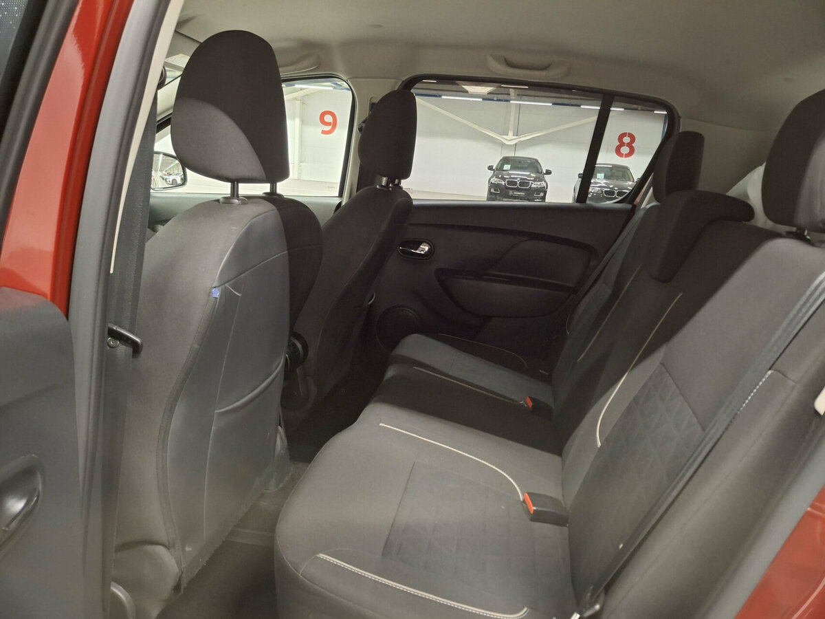 Renault Sandero Stepway II Рестайлинг, 2018 - Фото №11