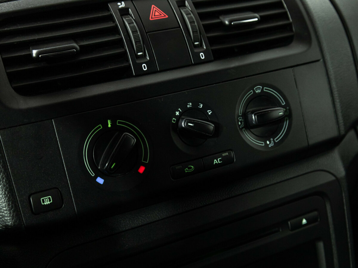 Skoda Fabia II Рестайлинг, 2014 - Фото №12