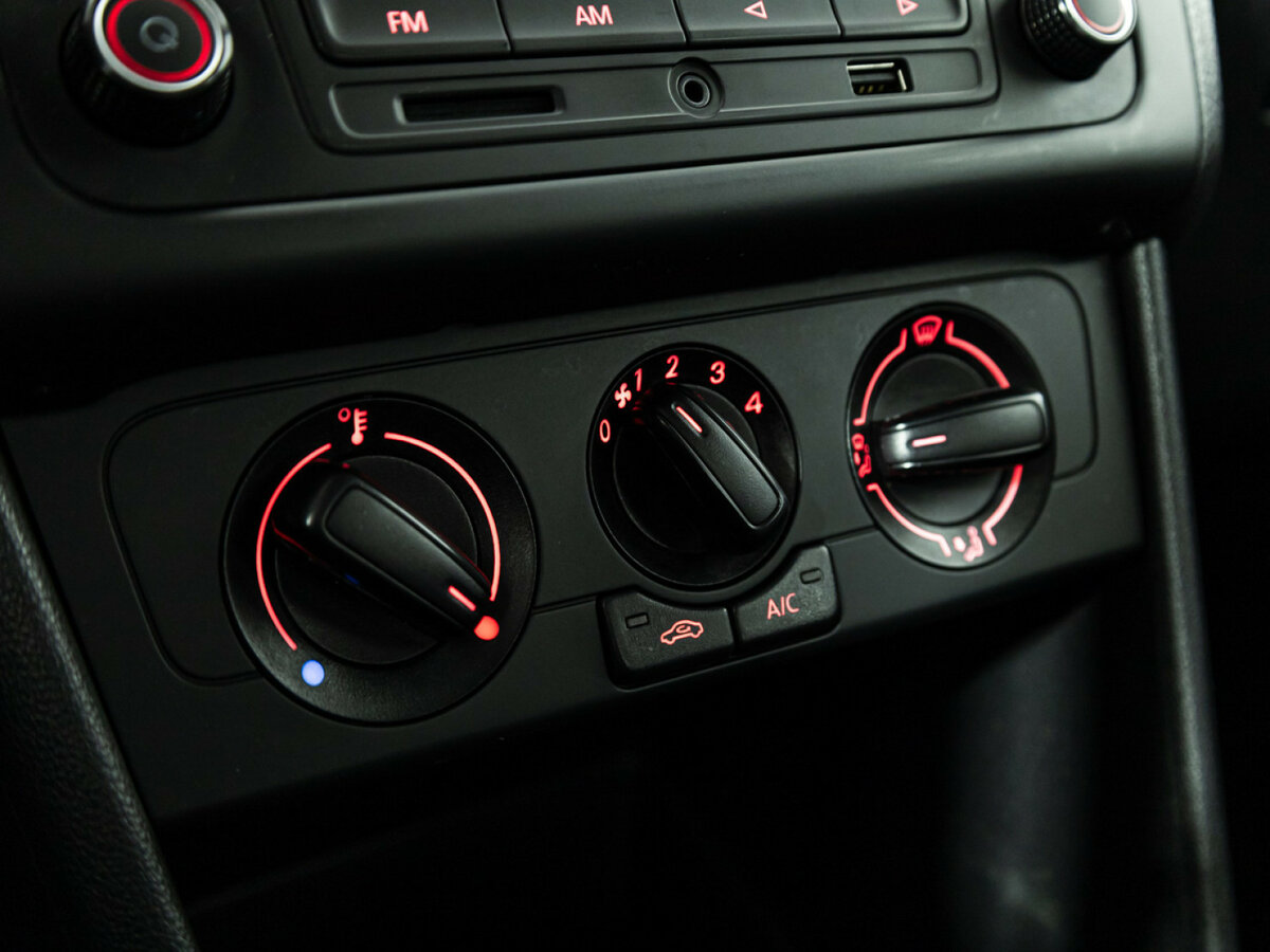 Volkswagen Polo V Рестайлинг, 2015 - Фото №14