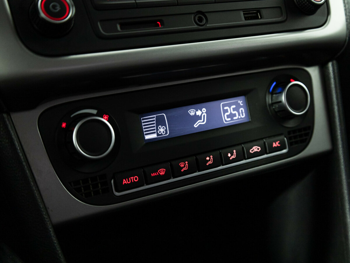 Volkswagen Polo V Рестайлинг, 2016 - Фото №14