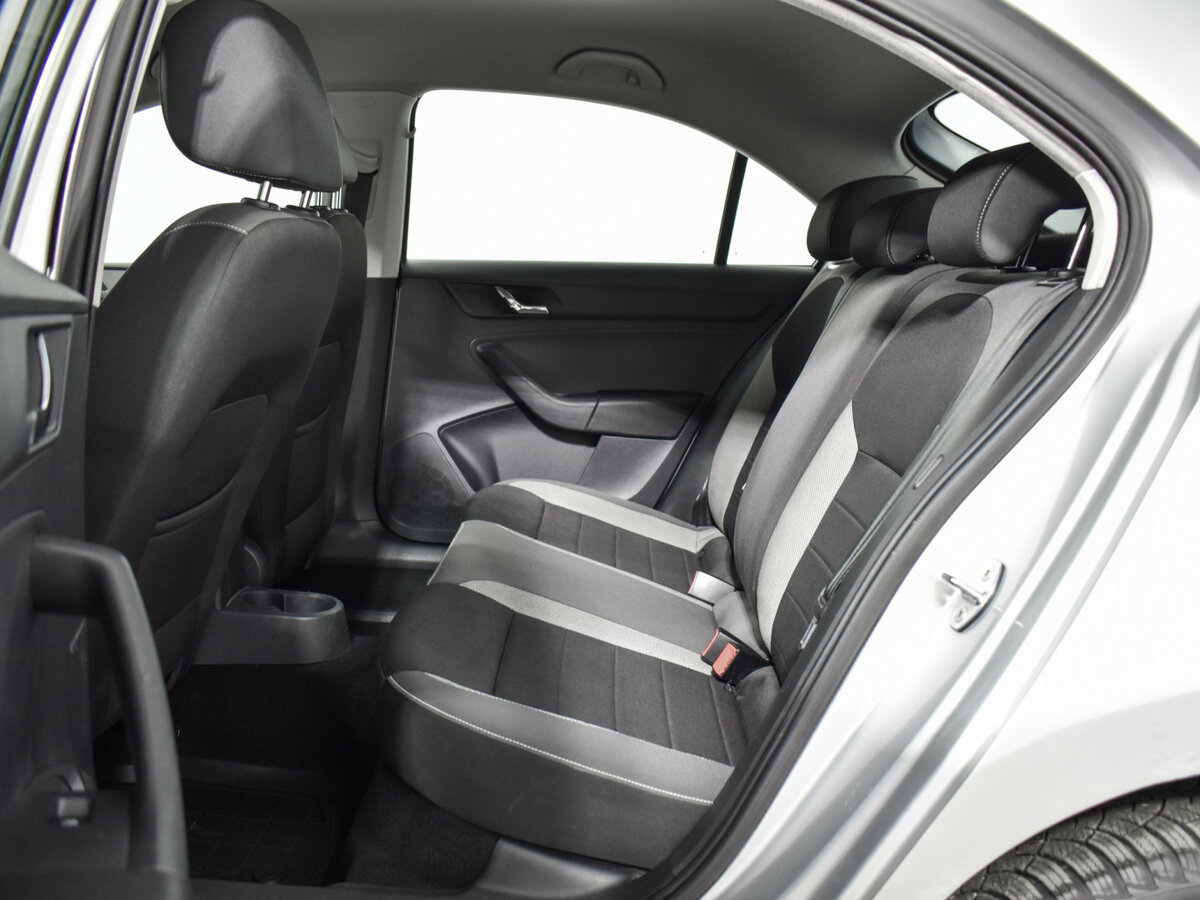 Skoda Rapid I, 2017 - Фото №10