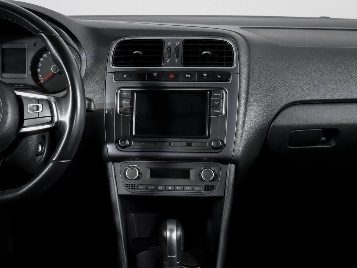 Volkswagen Polo V Рестайлинг, 2019 - Фото №10