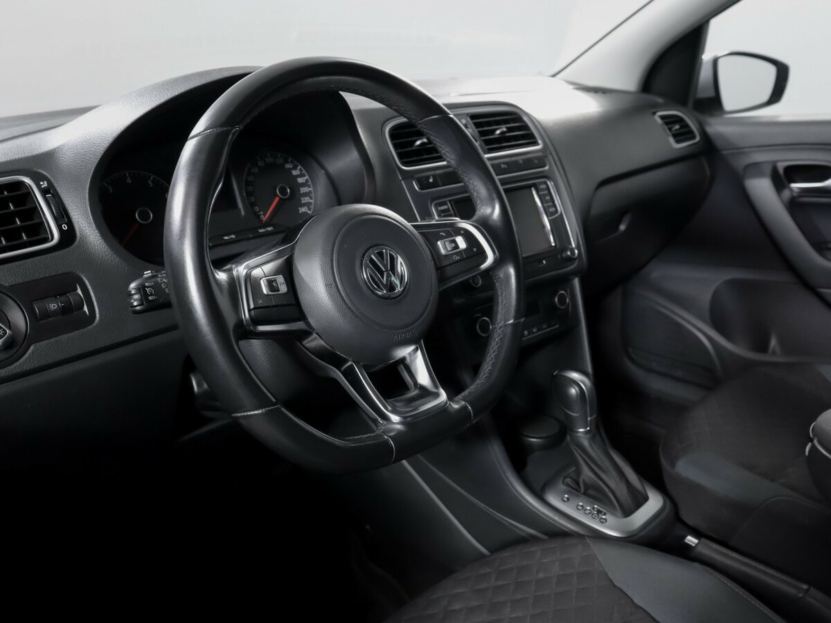 Volkswagen Polo V Рестайлинг, 2019 - Фото №11