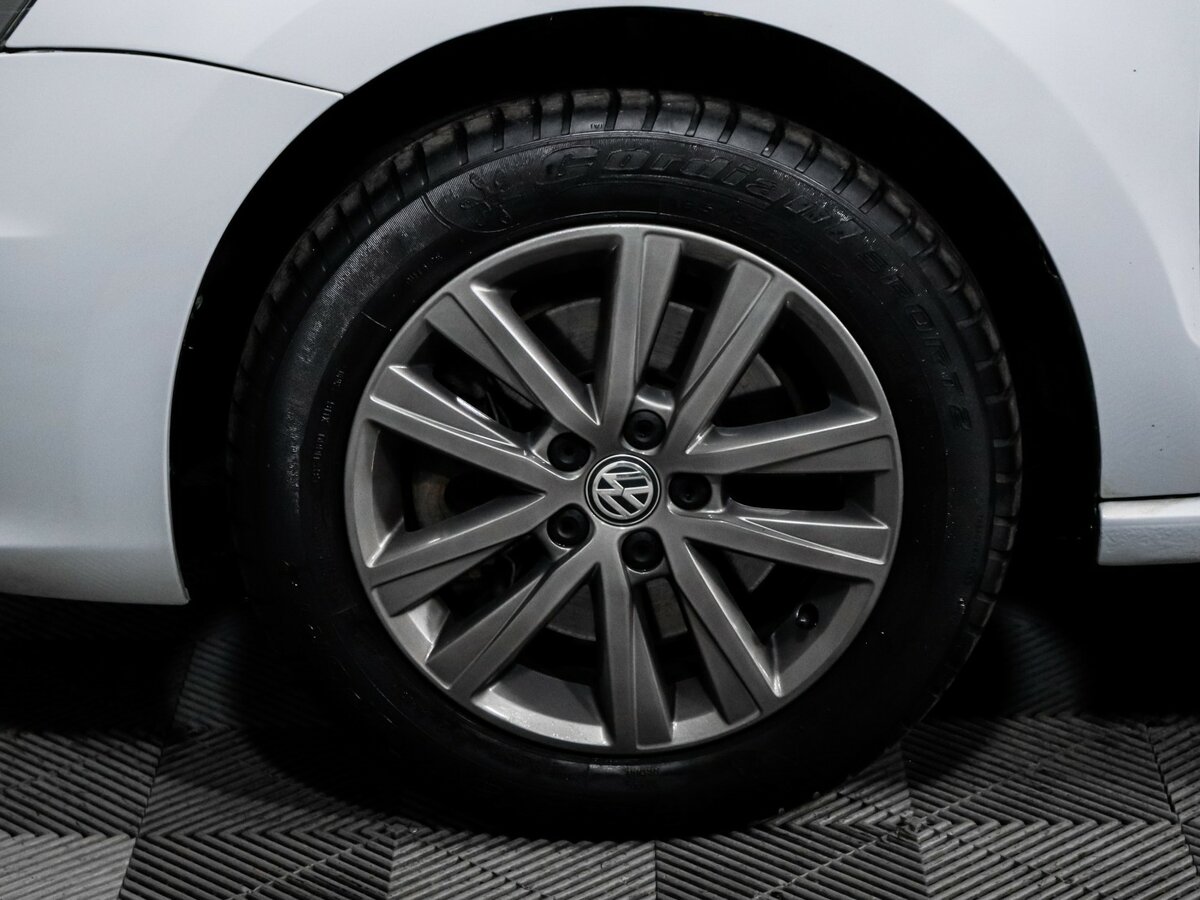 Volkswagen Polo V Рестайлинг, 2019 - Фото №12