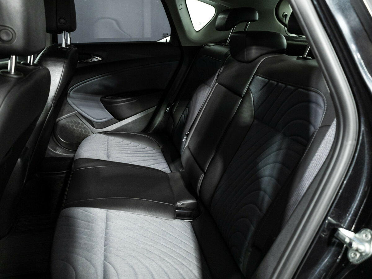 Opel Astra J Рестайлинг, 2013 - Фото №7