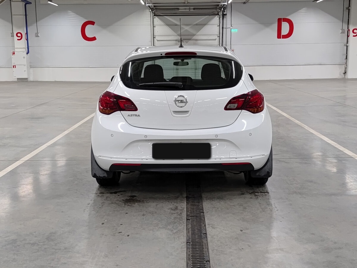 Opel Astra J Рестайлинг, 2013 - Фото №5