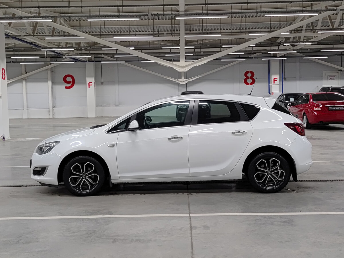 Opel Astra J Рестайлинг, 2013 - Фото №7