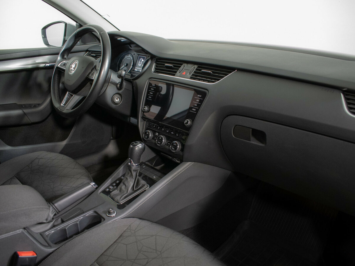 Skoda Octavia III (A7) Рестайлинг, 2018 - Фото №8