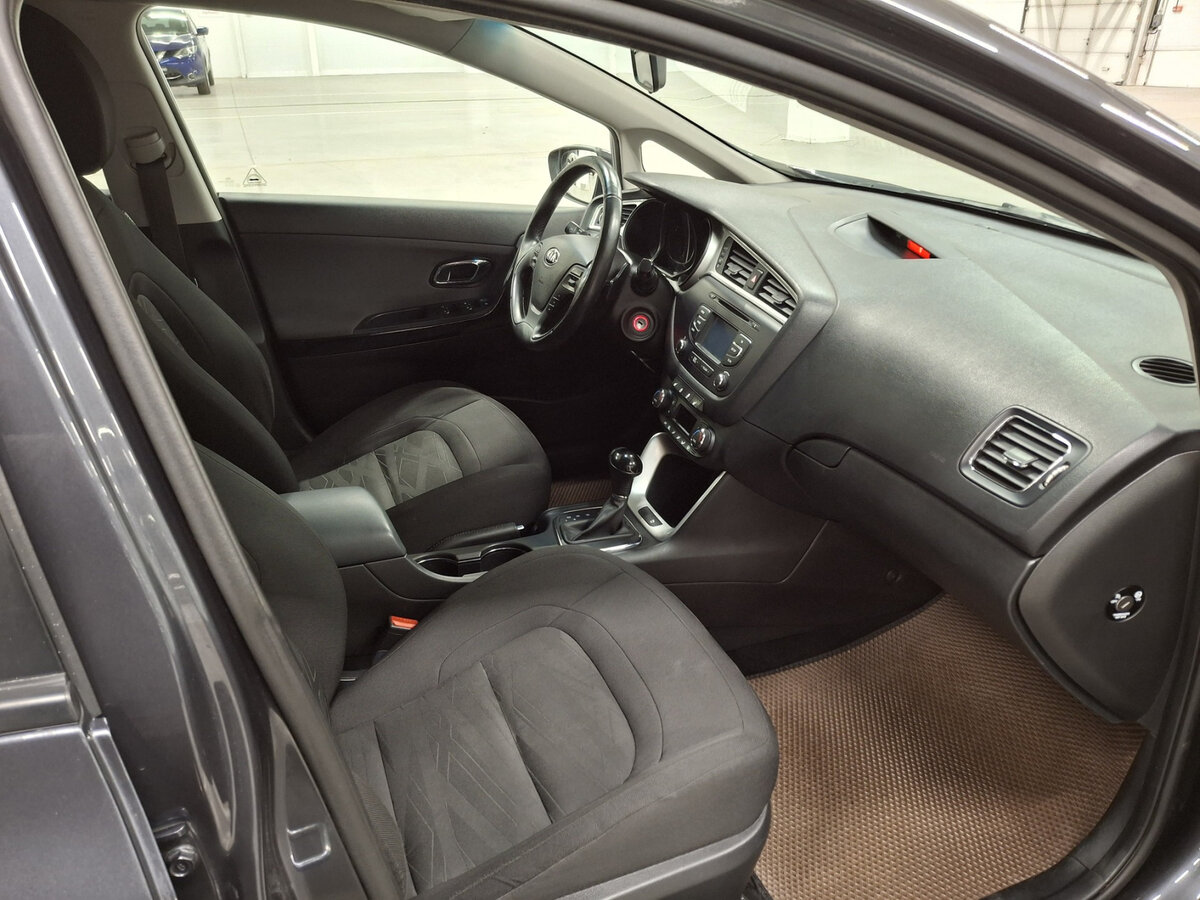 Kia Ceed II Рестайлинг, 2018 - Фото №10