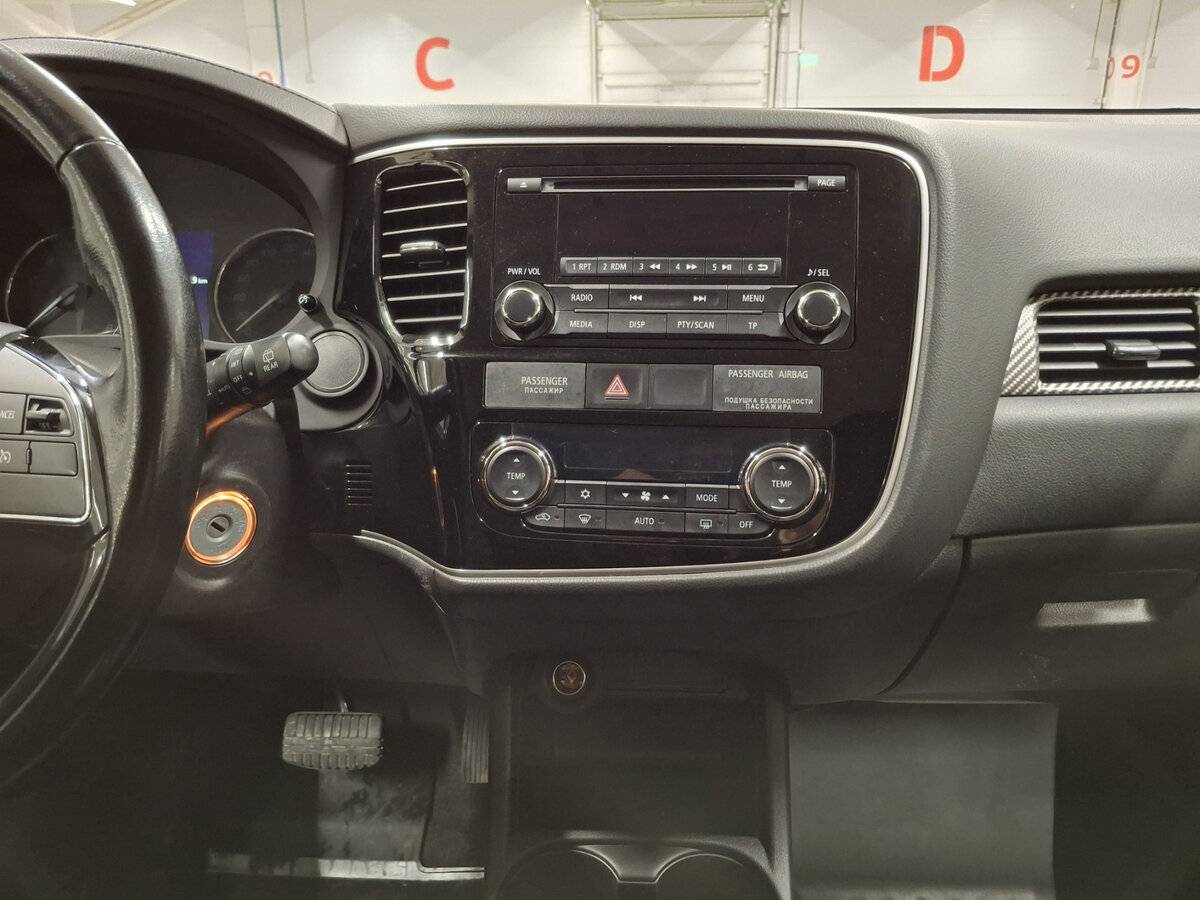 Mitsubishi Outlander III Рестайлинг 2, 2015 - Фото №13