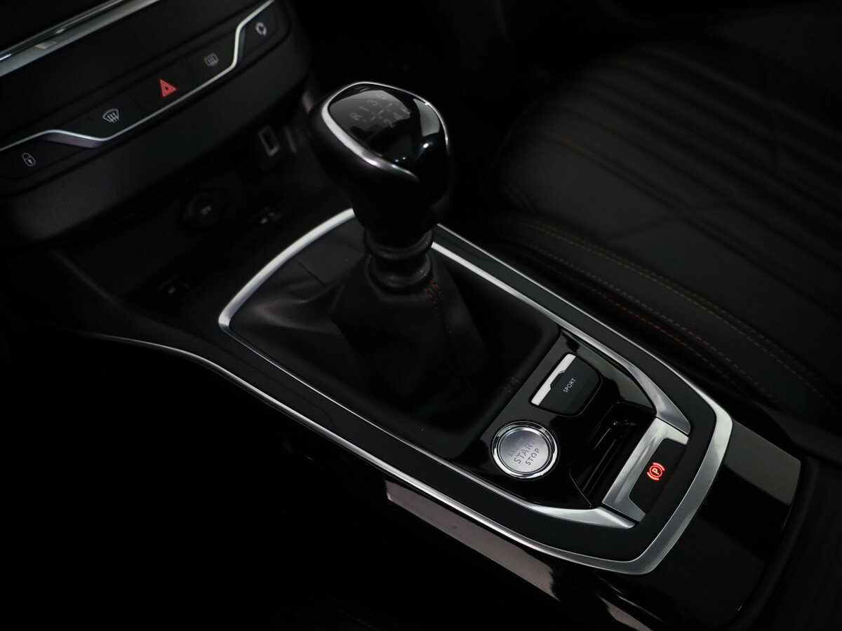 Peugeot 308 II Рестайлинг, 2019 - Фото №11