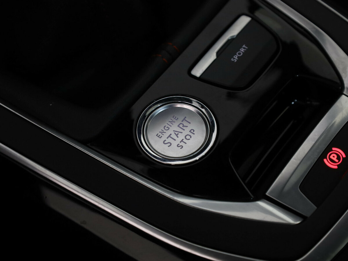 Peugeot 308 II Рестайлинг, 2019 - Фото №12