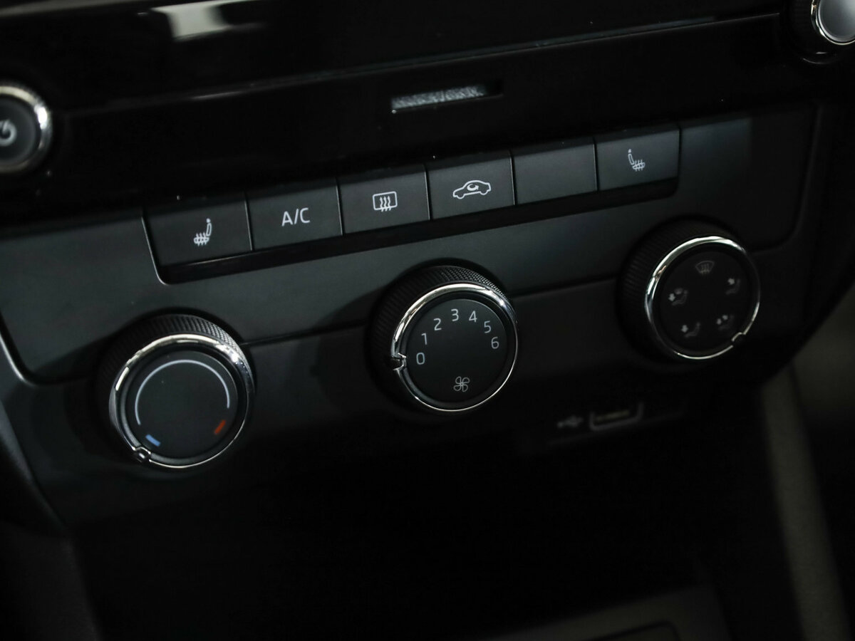 Skoda Octavia III (A7) Рестайлинг, 2019 - Фото №14