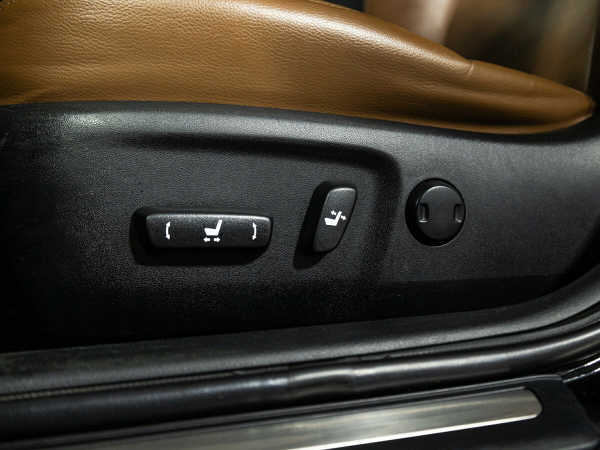 Toyota Camry VII (XV50) Рестайлинг, 2016 - Фото №12