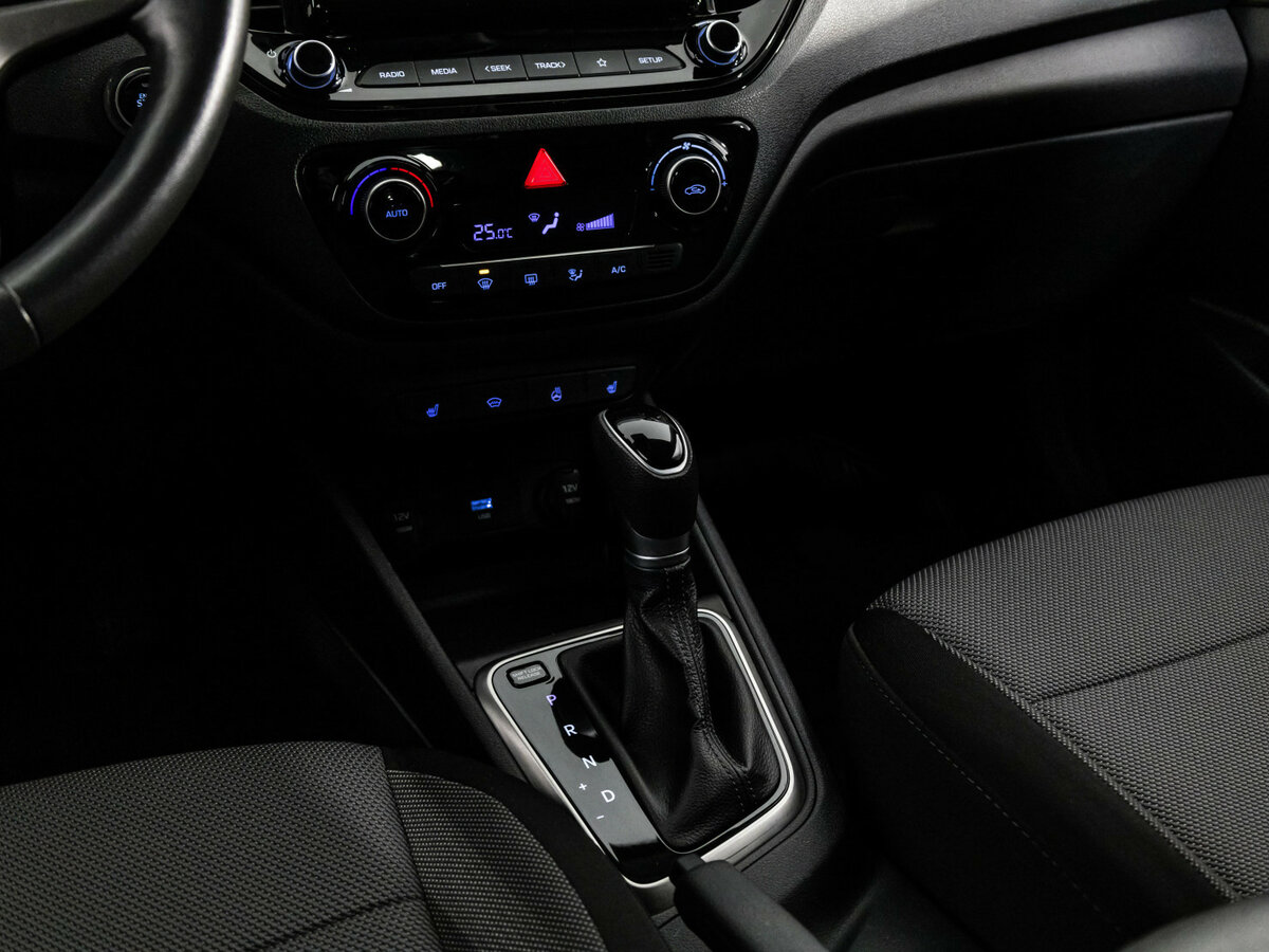 Hyundai Solaris II Рестайлинг, 2020 - Фото №9