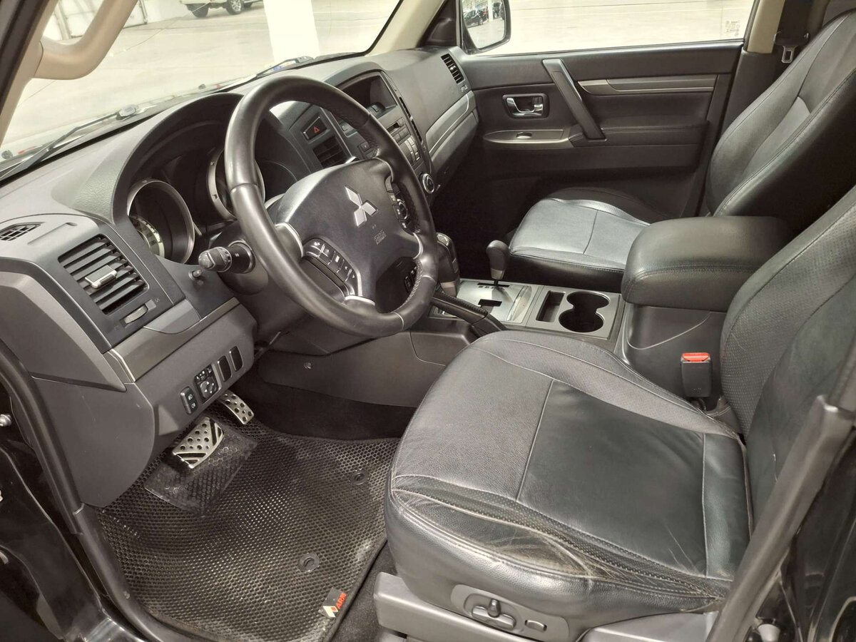 Mitsubishi Pajero IV Рестайлинг 1, 2012 - Фото №15