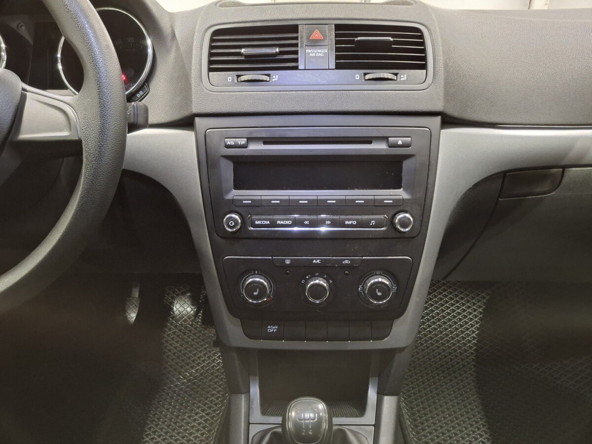 Skoda Yeti I Рестайлинг, 2014 - Фото №13