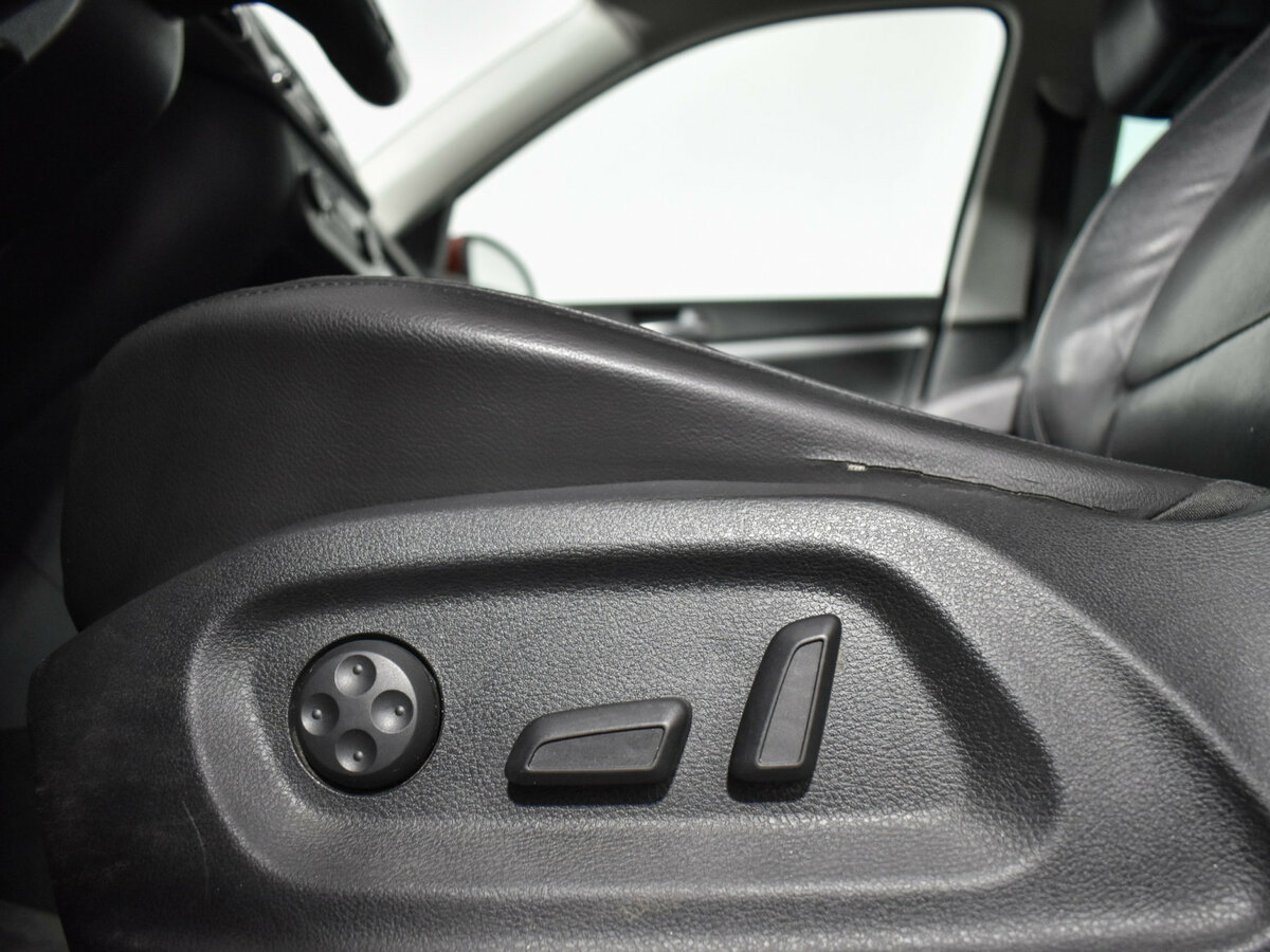 Volkswagen Tiguan I Рестайлинг, 2013 - Фото №14