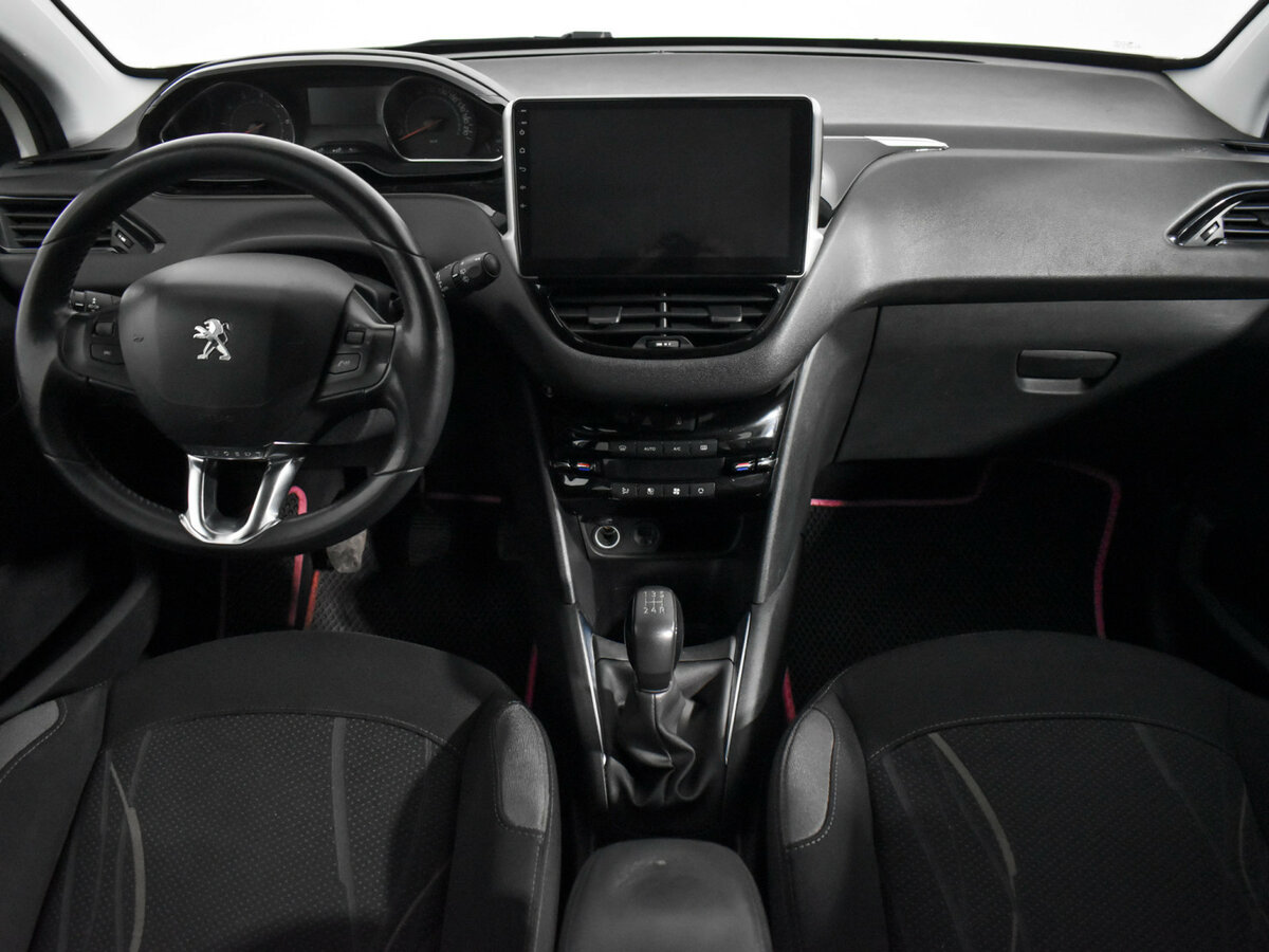 Peugeot 208 I, 2013 - Фото №12